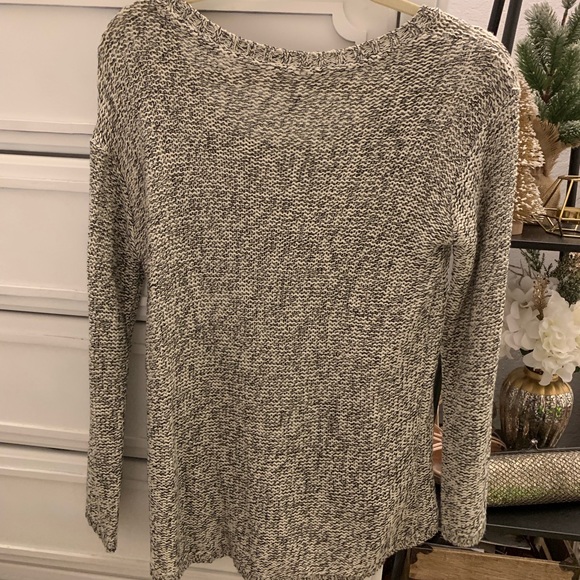 Marled Hi-Low Sweater - Picture 3 of 4